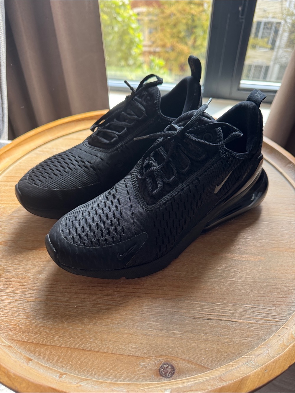 Nike Black Low-Top Athletic Sneakers